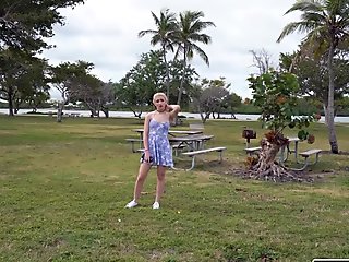 Natural boobs blondie Jane Wilde opens her legs for a stranger